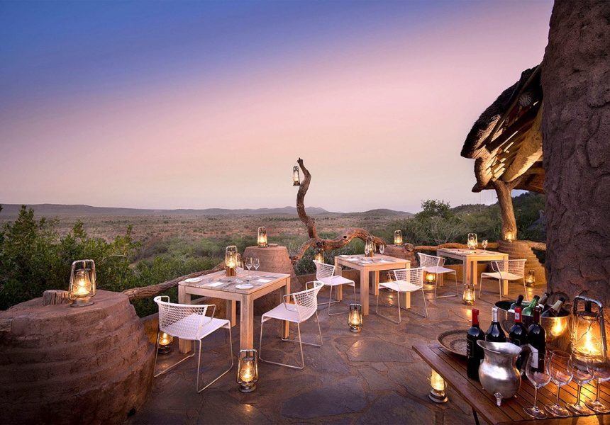 SouthAfrica_KalahariMadikweWaterberg_MoreMadikweLelapaLodge_GuestAreaDining1-1