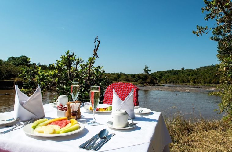 hippo-pool-breakfast-at-mara-serena-safari-lodge (1)