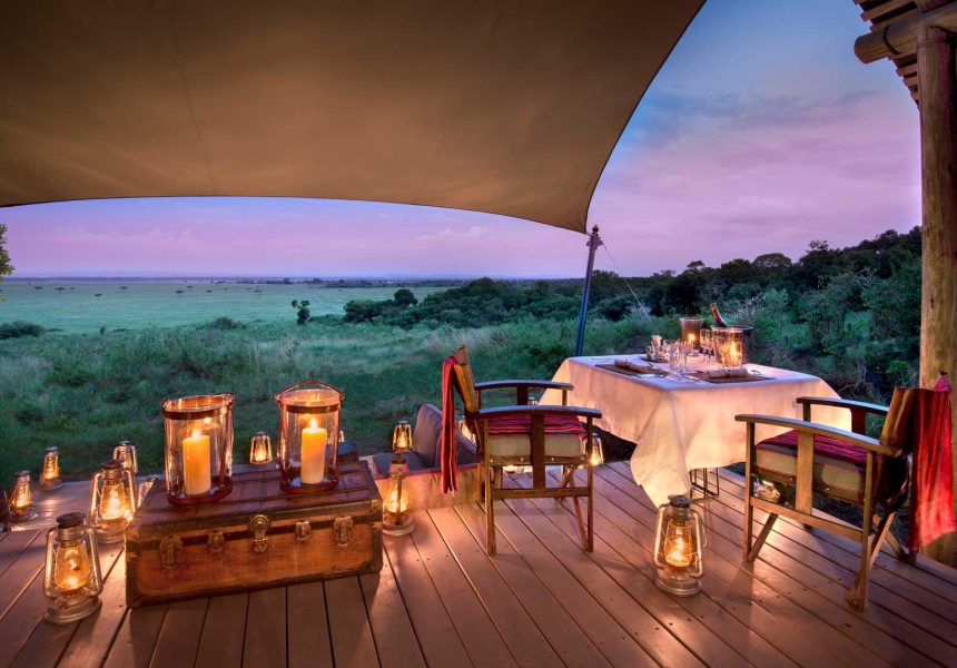 romantic-lantern-lit-dining-overlooking-the-masai-mara-at-bateleur-camp